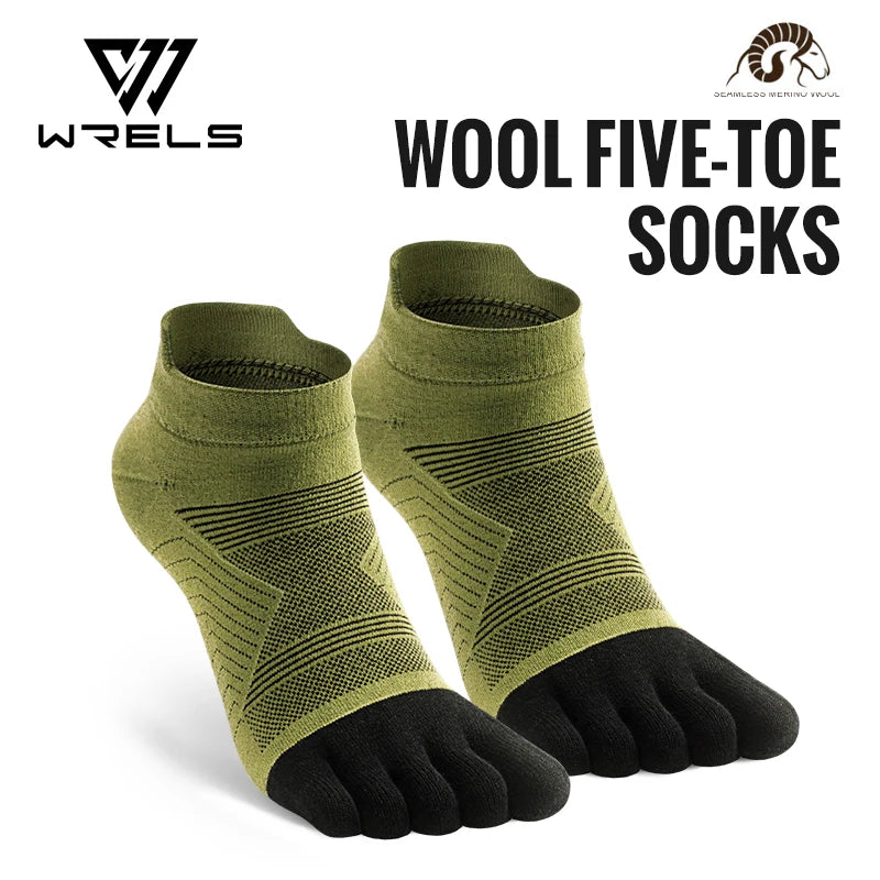 WRELS Merino Wool Socks For Men, Super Thick Hiking Socks Thermal Socks For Cold Weather Sock for Man