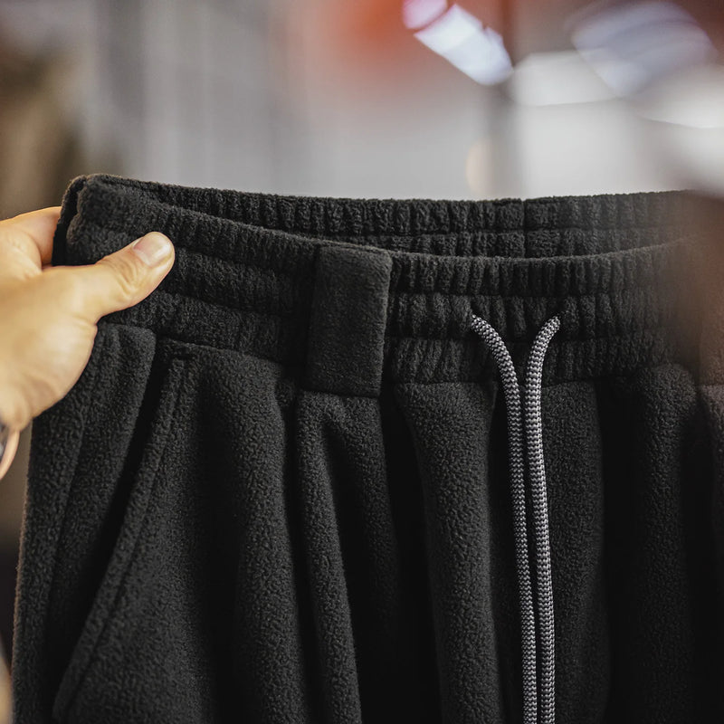 Maden Vintage Men's Brushed Fleece Sweatpants Black Cuffed Thermal Casual Pants Elastic Waist Multi-Pocket Trousers for Winter