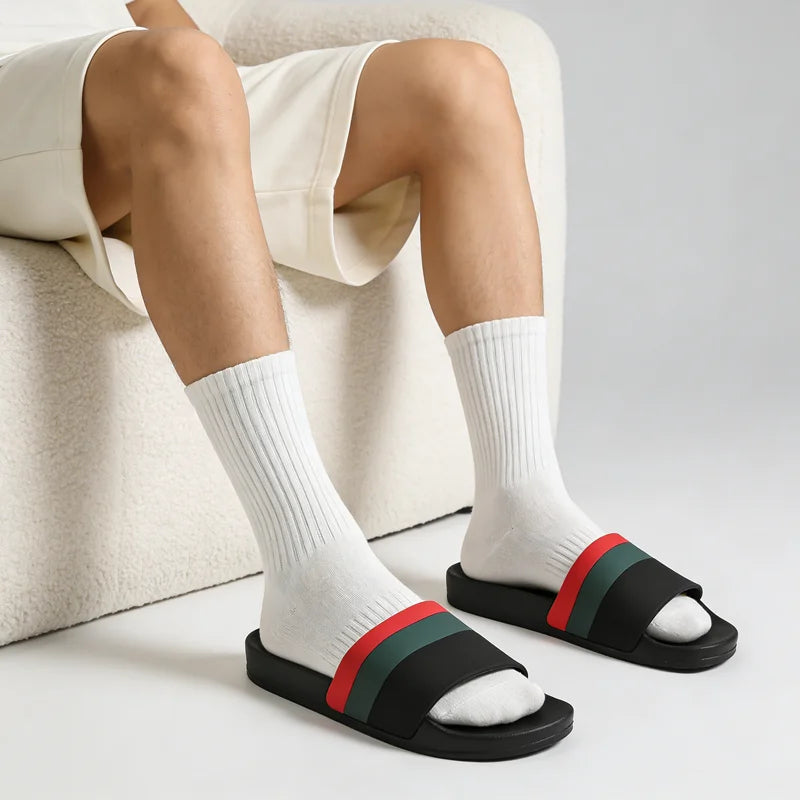 Men's fashion slip on slippers summer new soft-sole anti-slip comfort breathable lightweight casual slippers outdoor beach shoes