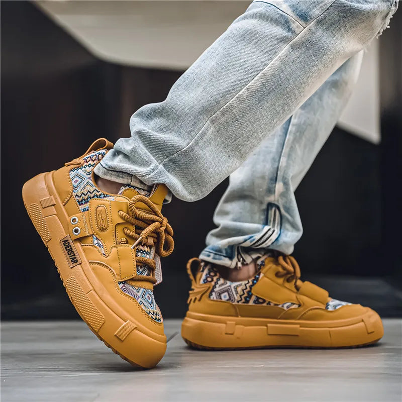 Men's Joker Flat Shoes Four Seasons New Lightweight Soft-sole Outdoor Walking Shoes Fashion Youth Comfortable Sports board Shoes