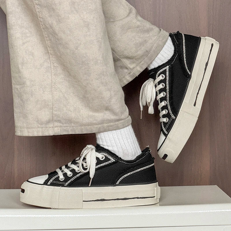 Men's concise canvas casual shoes Four Seasons new breathable light soft-sole comfort fashion outdoor walking sports board shoes