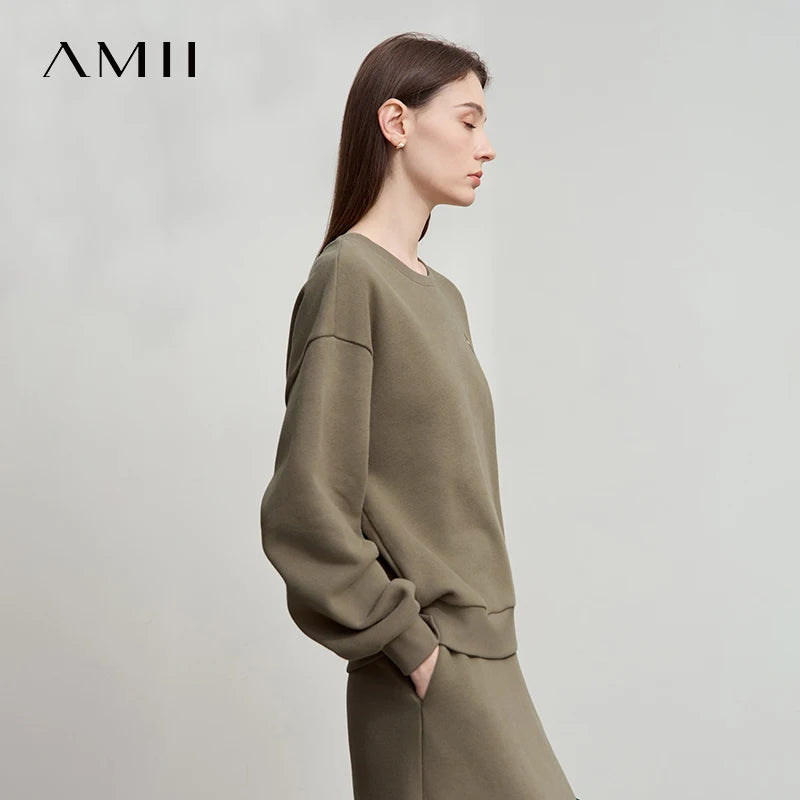 AMII Minimalist Woman Sets Two Pieces 2026 Autumn Little Bear Embroidered Sweatshirt Split Skirts Sports Casual Sets 12523042