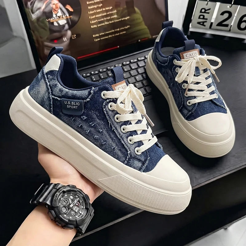 Mens Board Shoes 2025 New Fashion Flat Casual Sports Shoes Outdoor Comfort Simple Sneakers Men