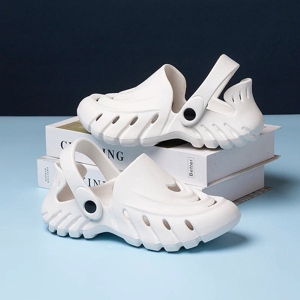 Couple Casual Sandals Summer Plus Size Outdoor Men's and Women's Fashion Hole Shoes Soft Sole Waterproof Dual-Purpose Slippers