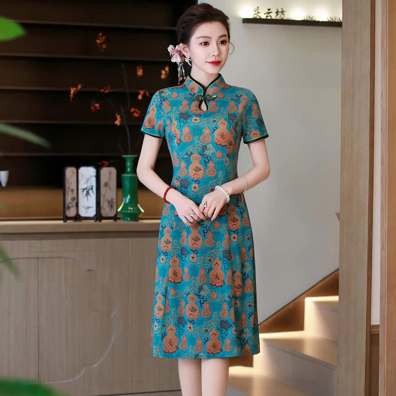 រ៉ូប Cheongsam បែបចិន រ៉ូប Qipao សម្រាប់នារី រ៉ូបបោះពុម្ពផ្កា សម្លៀកបំពាក់បែប Vintage