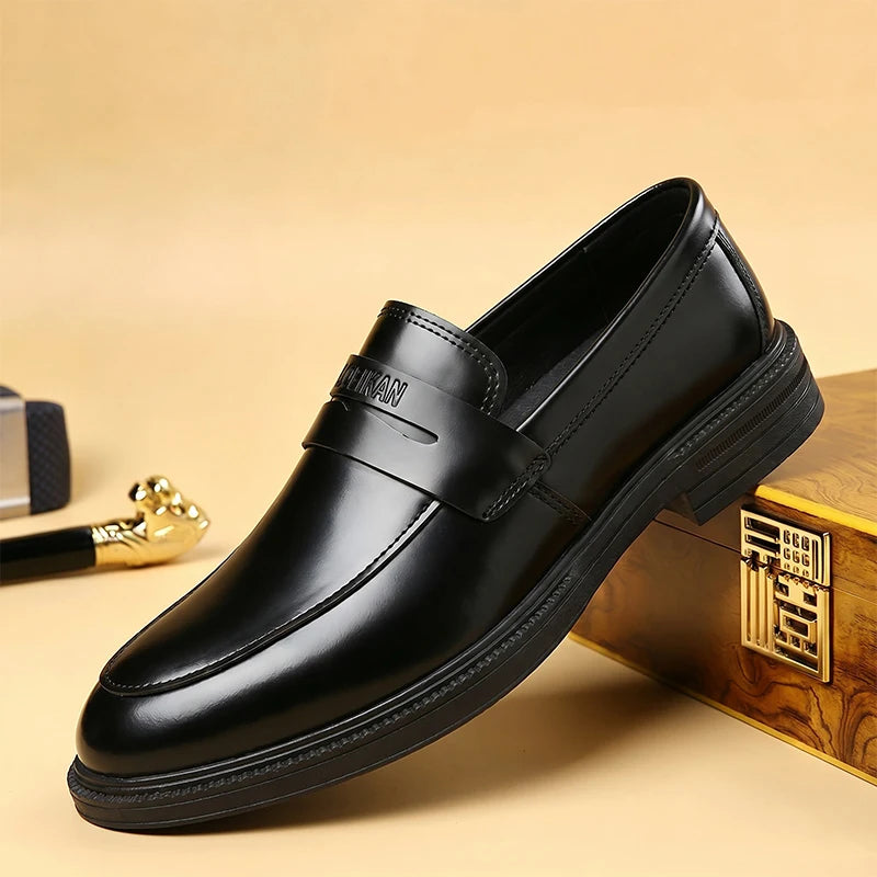 Men's slip on business dress leather shoes Four Seasons breathable light soft-sole non-slip outdoor walking casual leather shoes
