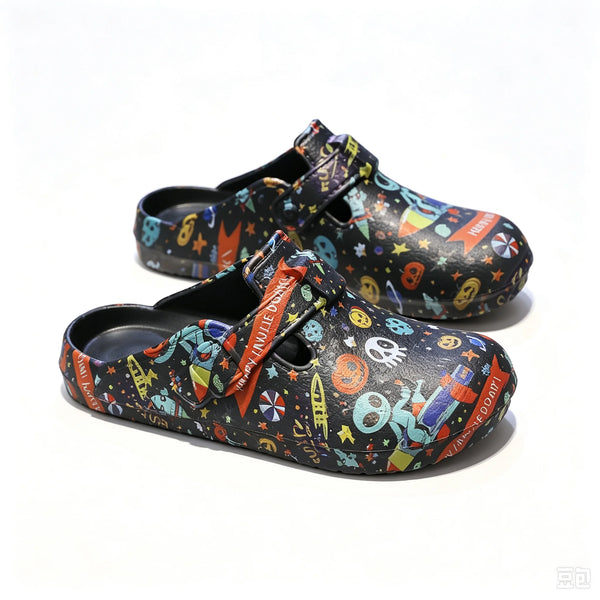 Men's Cartoon Alien Space Print Closed Toe Slip On Clogs Strap-Free EVA Waterproof Casual Indoor Outdoor Mules Slide sandals