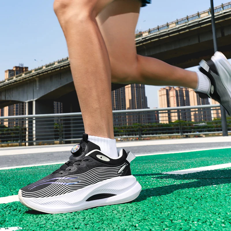 Men's sports shoes four season fashion soft sole breathable outdoor anti slip Racing running shock-absorbing casual sports shoes