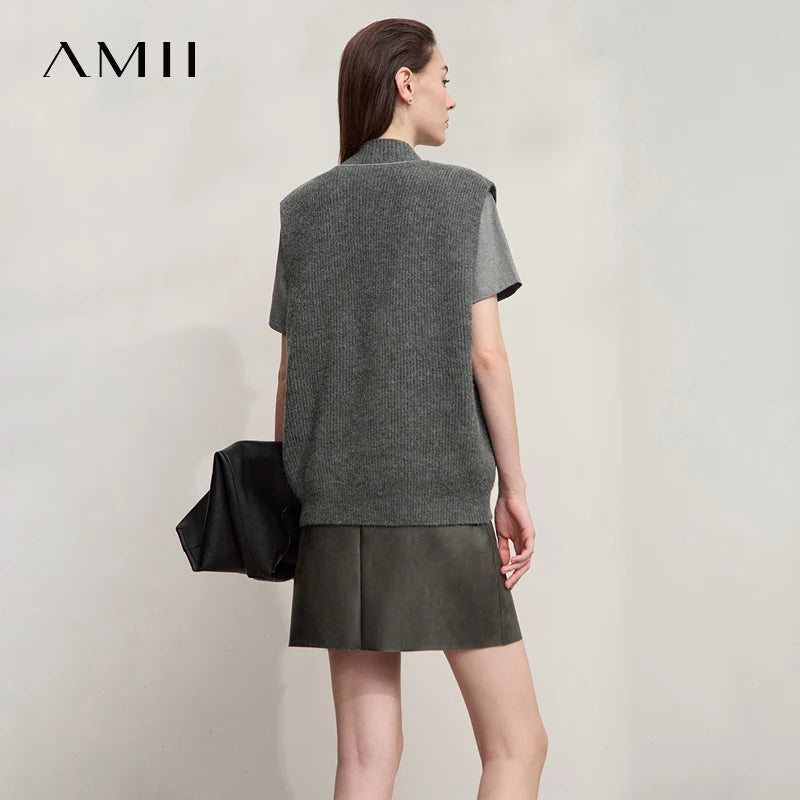 AMII Sleeveless Vest Woman 2026 Autumn Elegant Casual Knitted Tops Female Solid V-neck Loose Versatile Women Clothing 12523160