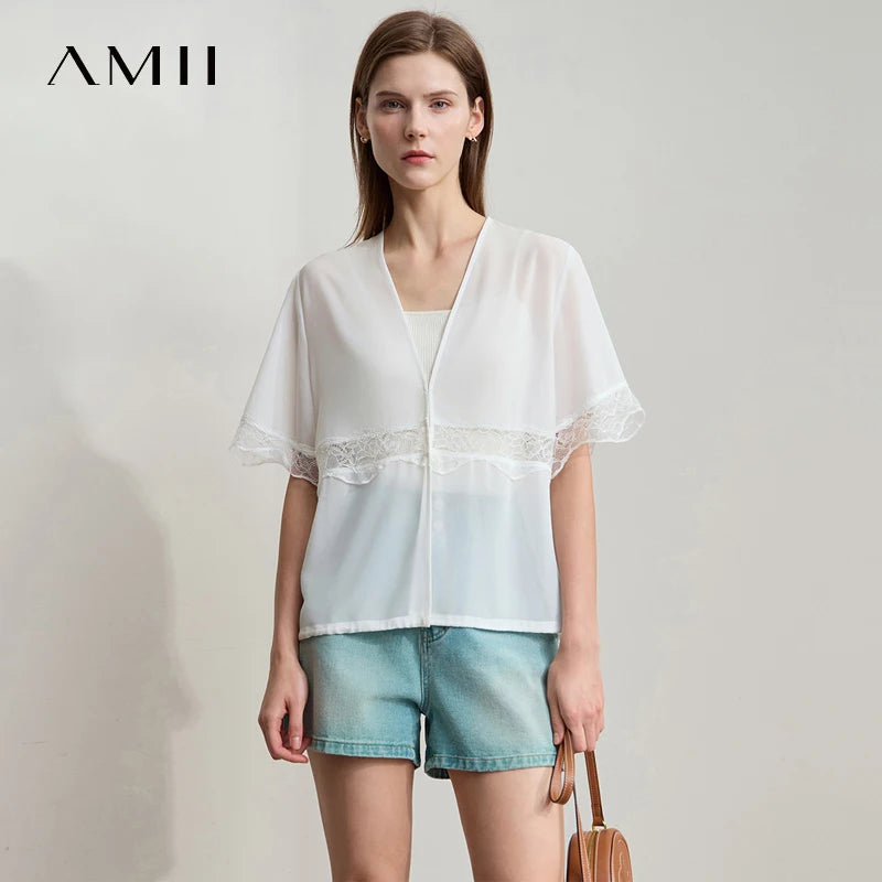 អាវ Amii Minimalist Beige Chiffon អាវស្ត្រីរដូវក្តៅឆ្នាំ ២០២៥ ថ្មីសម្រាប់នារីការិយាល័យធម្មតា V-neck Lace Solid Blouse Elegant Fairy Top 12522146