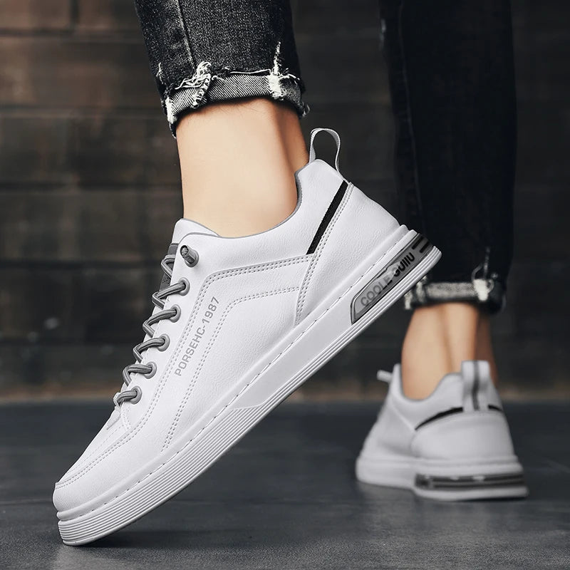 Men's Slip On Casual Shoes Four Seasons New Breathable Lightweight Soft-Sole Outdoor Flat Walking Shoes Student White Board Shoe