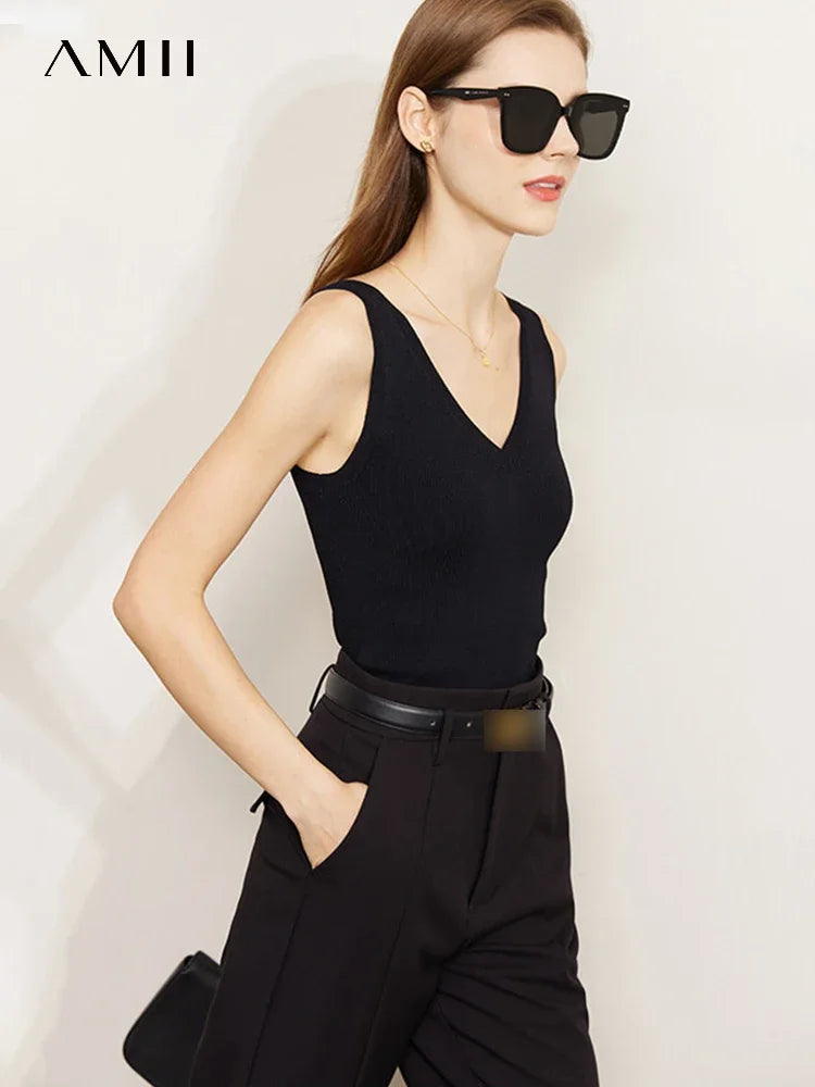 អាវកាក់ AMII Minimalism Tank Top សម្រាប់ស្ត្រី រដូវក្តៅ ឆ្នាំ២០២៦ អាវកាក់ក V ថ្មី ដែលអាចប្រើប្រាស់បានច្រើនយ៉ាង ពណ៌ខ្មៅ សម្លៀកបំពាក់ស្ត្រី 72341028