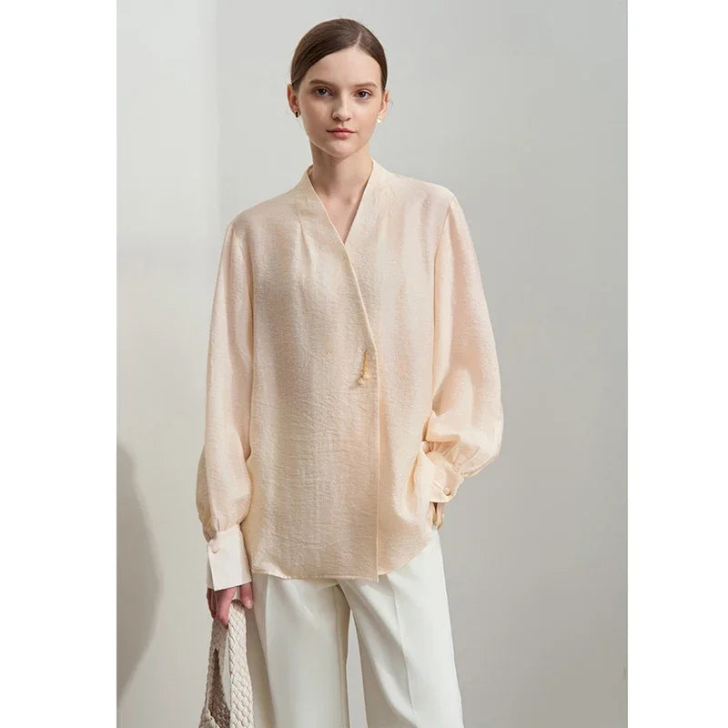 អាវ AMII Minimalist Chiffon សម្រាប់នារី រដូវស្លឹកឈើជ្រុះ ឆ្នាំ២០២៥ អក្សរសាស្ត្រ Retro ស្រាល ខ្យល់ចេញចូលបាន ធ្វើពីក្រណាត់ទេសឯក Lycra ប៊ូតុងរលុង 12541094