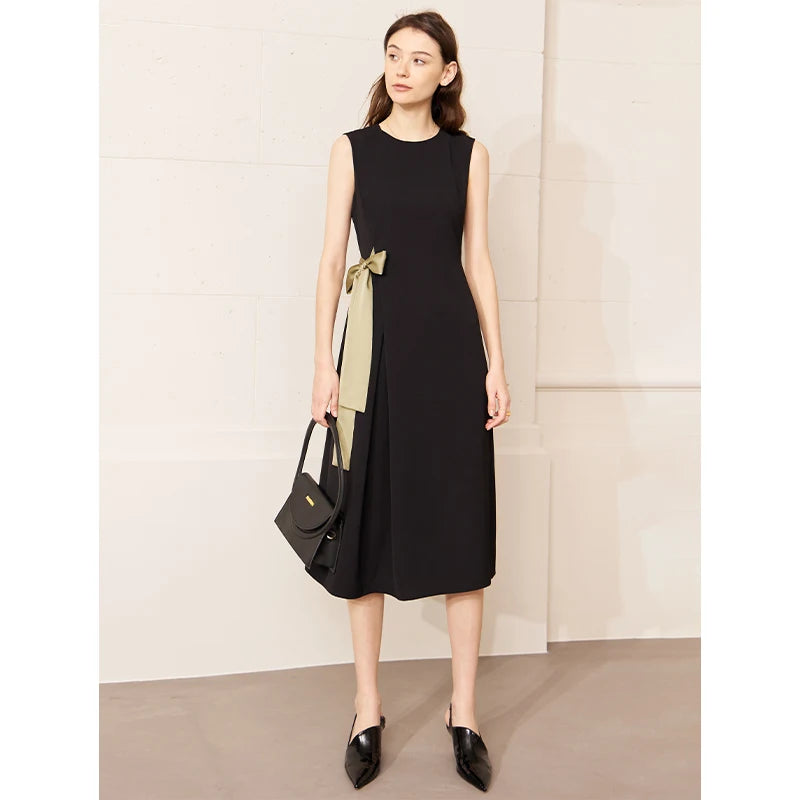 រ៉ូប AMII Minimalism សម្រាប់នារី ពណ៌ផ្ទុយគ្នា រចនាដោយខ្សែចង រដូវក្ដៅឆ្នាំ២០២៥ រ៉ូបថ្មី រចនាដោយបារាំង ពណ៌ខ្មៅ ដៃខ្លី អាវទ្រនាប់ 12352002