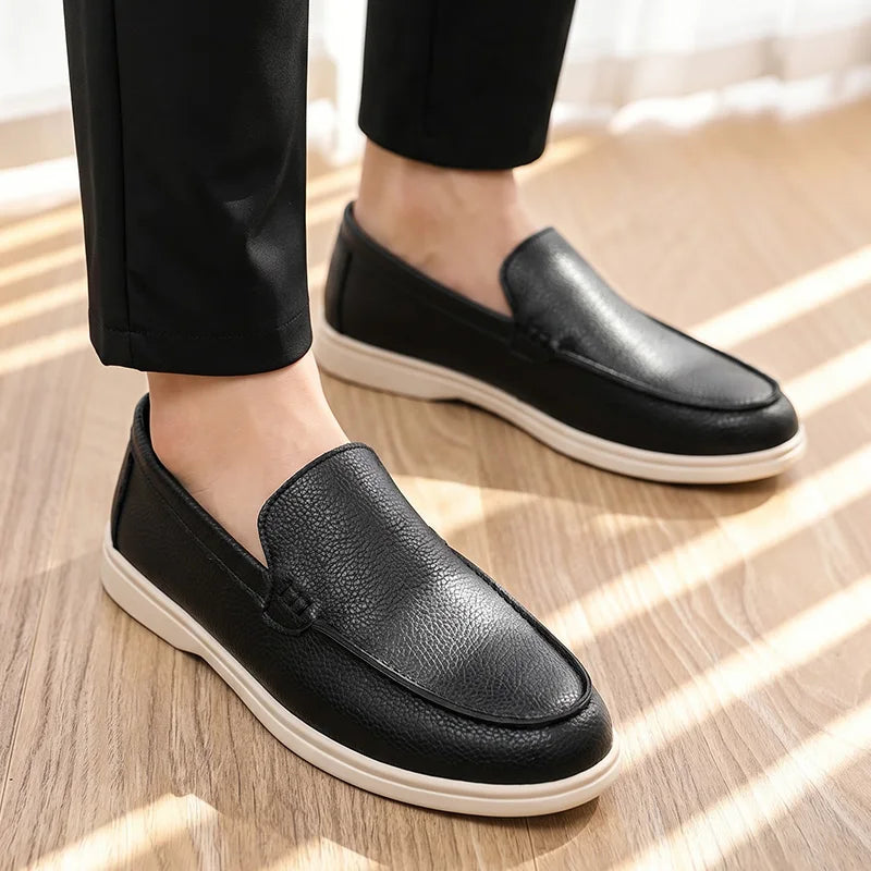 Men's slip on casual shoes Four Seasons new breathable lightweight soft-sole comfort outdoor youth party sports tide board shoes