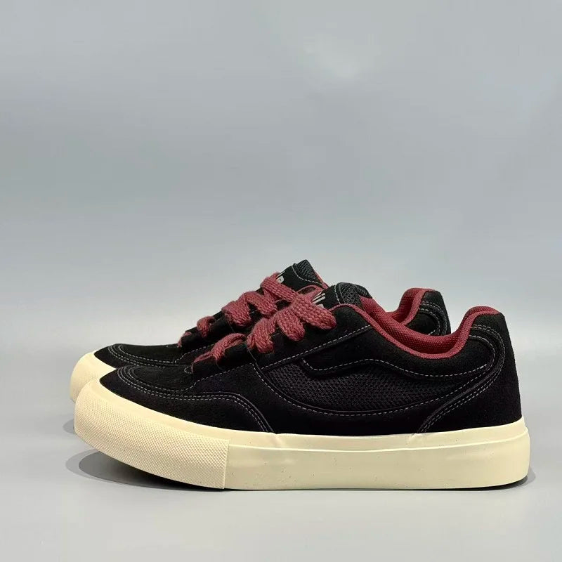 Mens Board Shoes 2025 Autumn New Luxury Design Fashion Casual Sports Shoes Outdoor Daily Wear Flat Comfortable Sneakers Men