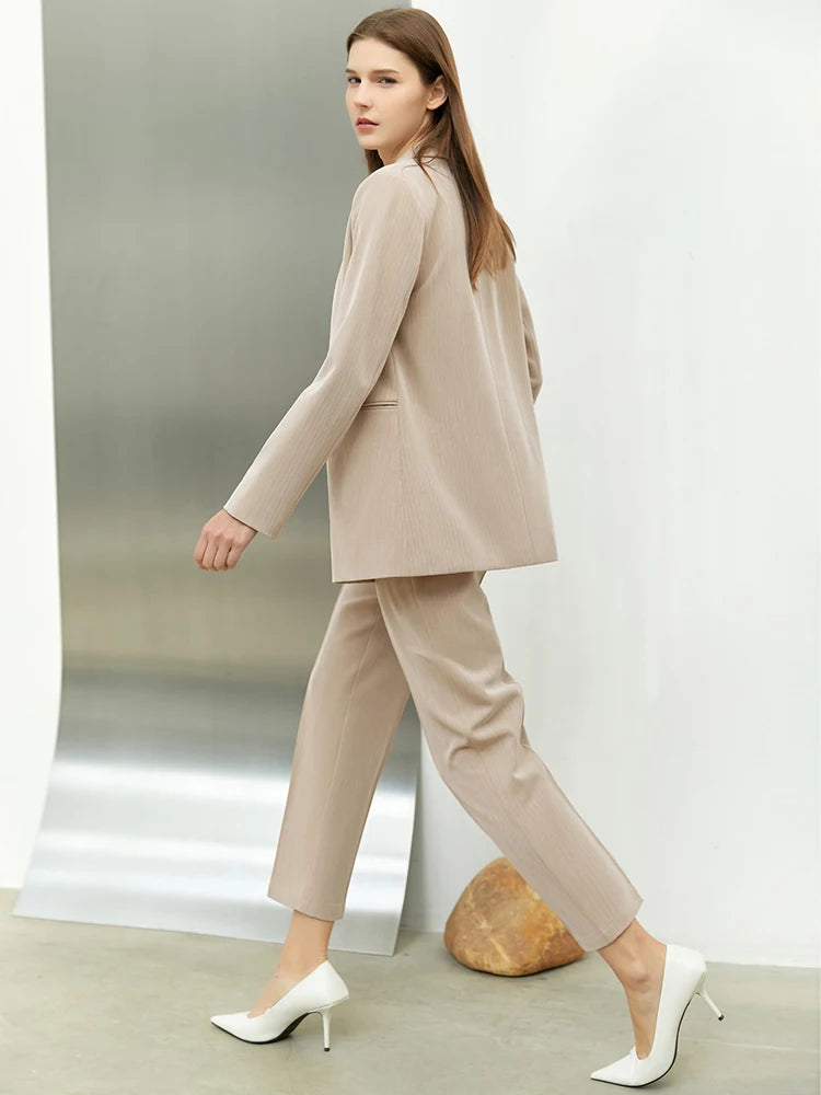 អាវក្រៅការិយាល័យ Amii Minimalism រដូវស្លឹកឈើជ្រុះសម្រាប់នារីការិយាល័យ អាវក្រៅសម្រាប់នារី អាវក្រៅរាងអក្សរ V ខោចង្កេះខ្ពស់ អាវក្រៅសម្រាប់នារី 12060909