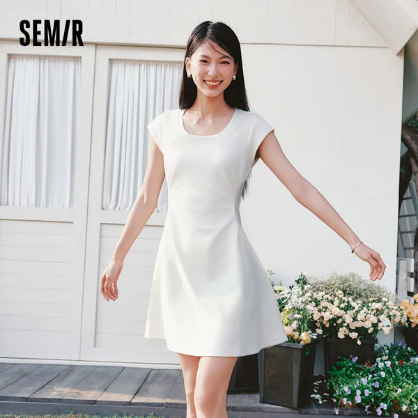 រ៉ូបស្ត្រី Semir ក U ពណ៌រឹង ដៃខ្លី រចនាបែប Minimalist ខ្នាតតូច 2026 ម៉ូដទាន់សម័យសម្រាប់រដូវក្តៅ