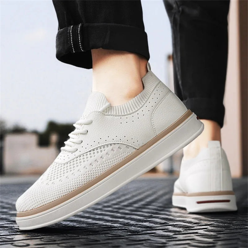 Men's mesh breathable casual shoes Four seasons soft-sole non-slip flat outdoor walking shoes fashion youth sports board shoes