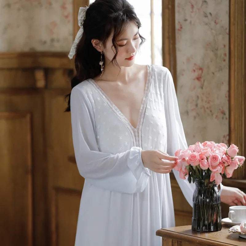 Palace Style Lace Princess Nightgowns Long Sleeved Mesh Night Dress For Women Spring Autumn V Neck Chest Pad Home Clothing