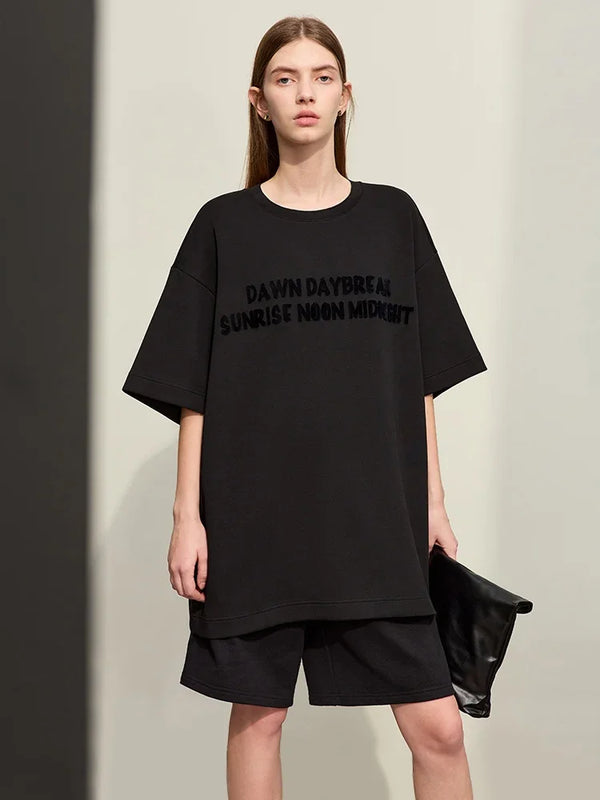 អាវយឺត AMII Minimalism សម្រាប់ស្ត្រី 2026 រដូវស្លឹកឈើជ្រុះថ្មី កមូល អក្សរប៉ាក់ រលុង ដៃខ្លី ធម្មតា 12441080