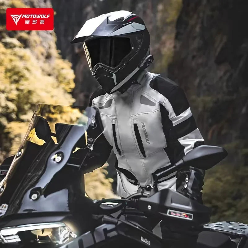 ឈុតអាវក្រៅម៉ូតូបុរស MOTOWOLF សម្រាប់រដូវក្ដៅរដូវស្លឹកឈើជ្រុះ ធន់នឹងការពាក់ពេលជិះម៉ូតូ ងាយស្រួលដកដង្ហើម និងការពារទឹកជ្រាប សម្រាប់ជិះម៉ូតូចម្ងាយឆ្ងាយ