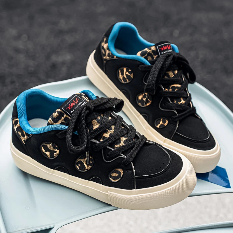 Men's canvas casual shoes four seasons breathable light soft-sole comfort bread shoes fashion outdoor walking sports board shoes