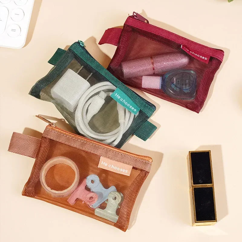 Mini mesh storage bag with zipper seal, lightweight nylon, lightweight and odorless; perfect for travel, stationery storage.