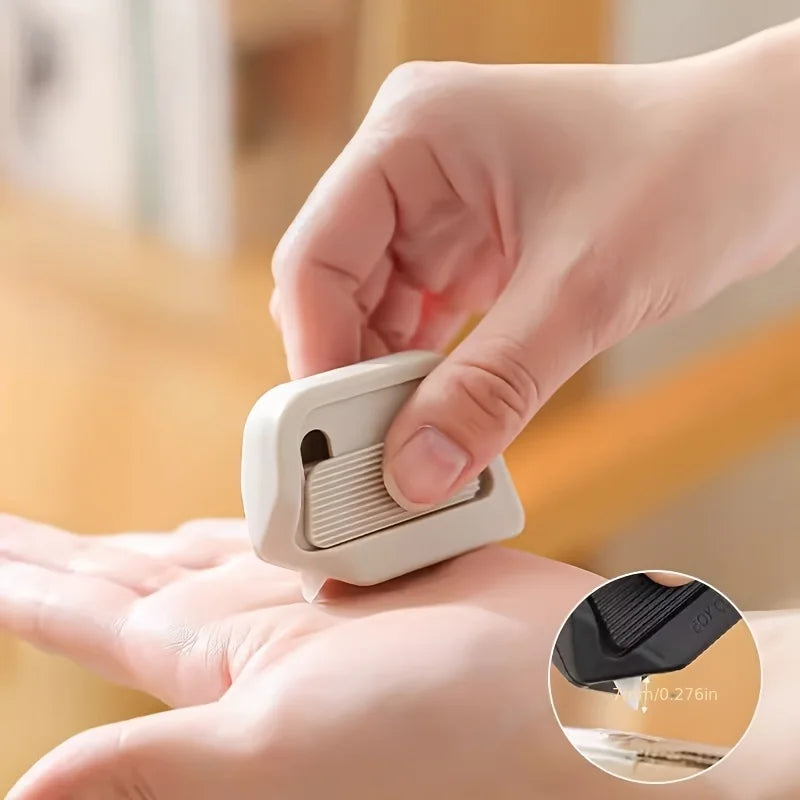 1pc Automatic Retraction Multifunctional Utility Knife with Attached Magnetic, Safe And Portable Carton Cutter for Parcels.