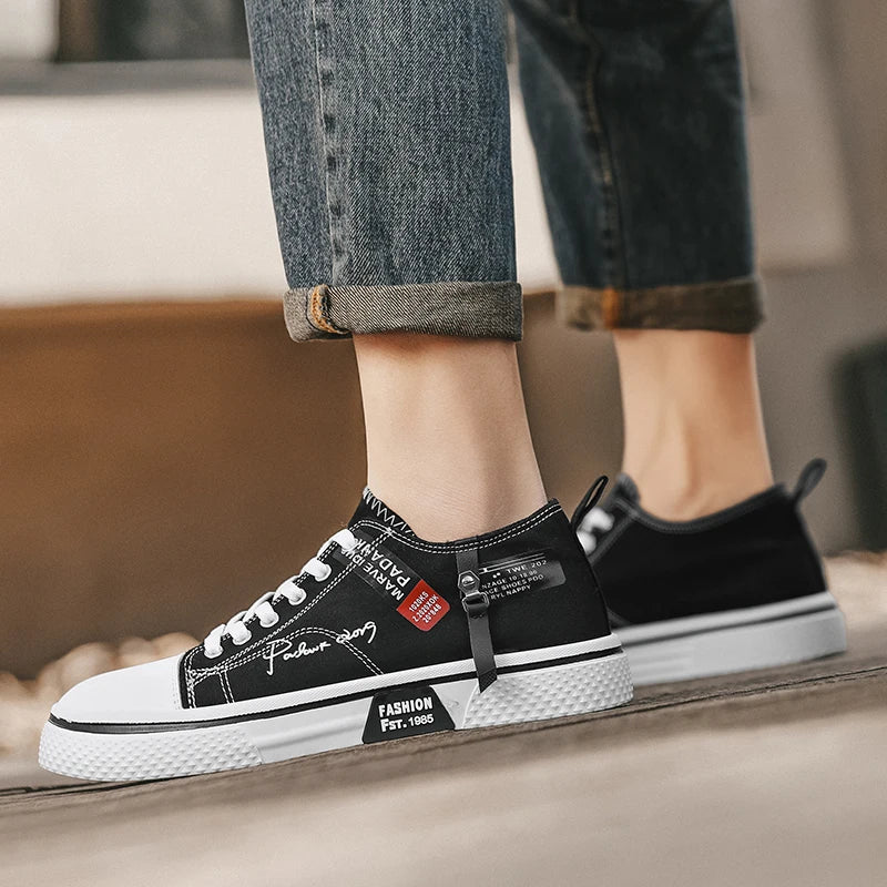 Men's Plus Size Casual Canvas Shoes Summer Soft-Sole Non-Slip Outdoor Walking Shoes Fashion Youth Sports Board Shoes Flat Shoes