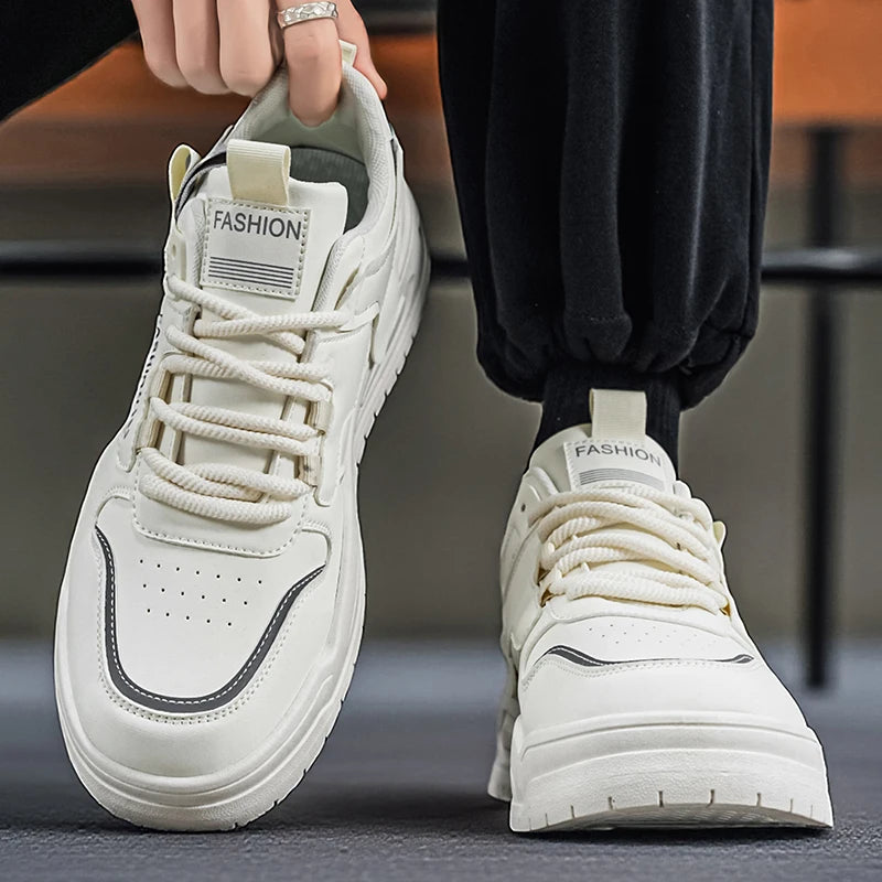 Men's thick-sole casual shoes Four seasons new soft-sole anti-slip comfort outdoor walking shoes fashion flat sports board shoes