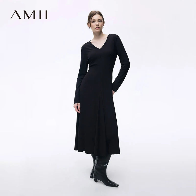 រ៉ូប Amii សម្រាប់នារី រដូវស្លឹកឈើជ្រុះ ឆ្នាំ២០២៦ រ៉ូបក V ថ្មី ដៃវែង ចង្កេះយឺត សាមញ្ញ សំពត់ប៉ាក់ឆើតឆាយ 12641100