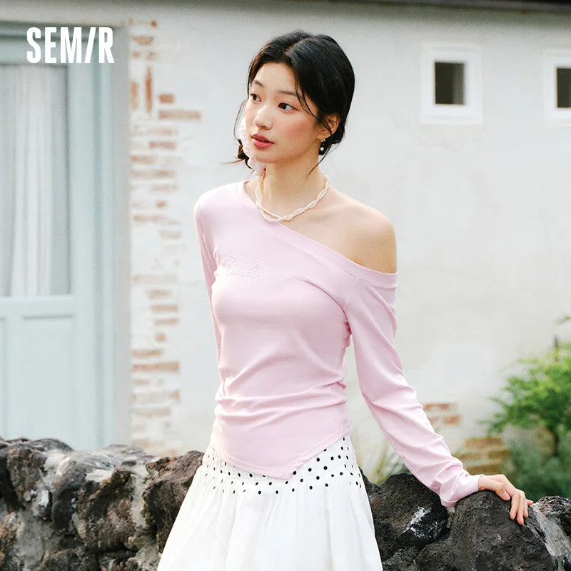 Semir Stylish Tshirt Women 2026 Spring Short Oblique Shoulder Letter Slim Fit Unique Design Casual Fashion Daily Wear Top