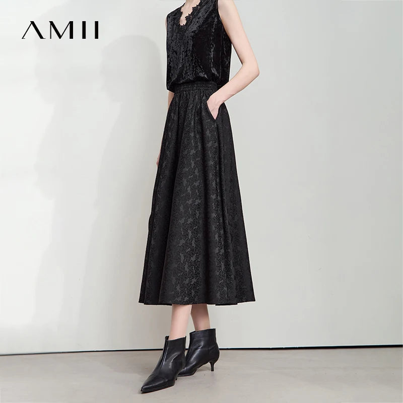 AMII សំពត់ខ្លីពណ៌ខ្មៅរាងអក្សរ A សម្រាប់រដូវស្លឹកឈើជ្រុះឆ្នាំ ២០២៦ សម្រាប់នារី រចនាបថប្រណីត ចរឆើតឆាយ ចង្កេះយឺត សំពត់ផ្លូវការសម្រាប់នារី 12523037