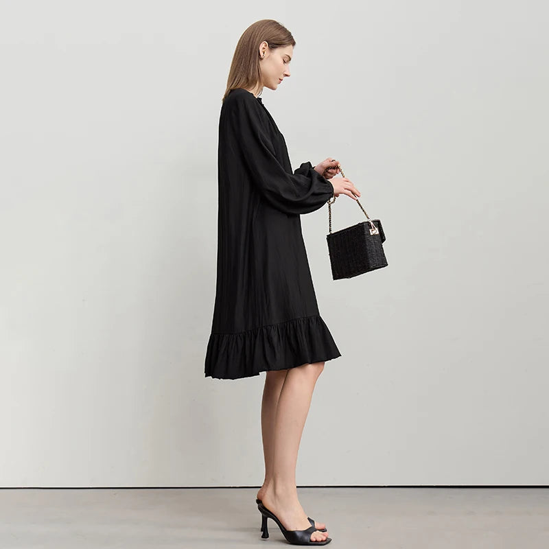 Amii Midi Dresses 2026 Autumn New Solid Color Vacation Style V-neck Lace-up Long Sleeve Loose Pleated Female Dresses 12641046