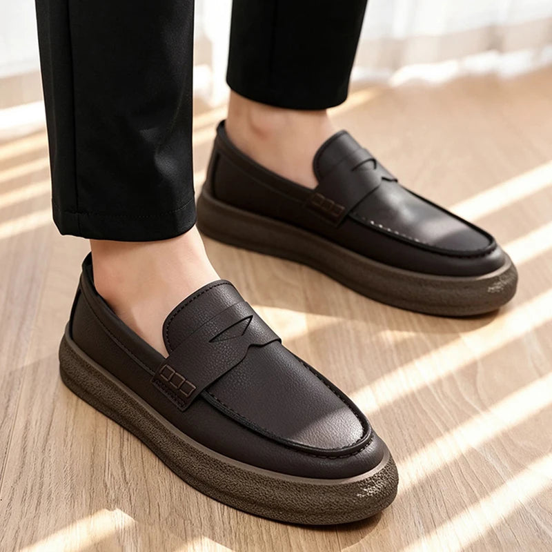 Men's slip on casual shoes four seasons new breathable light soft-sole comfort walking fashion youth outdoor sports board shoes