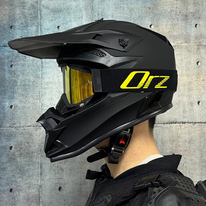 ORZ-F16 adult off-road motorcycle helmet DH bicycle downhill cross helmet capacity de moto DOT approved for both men and women