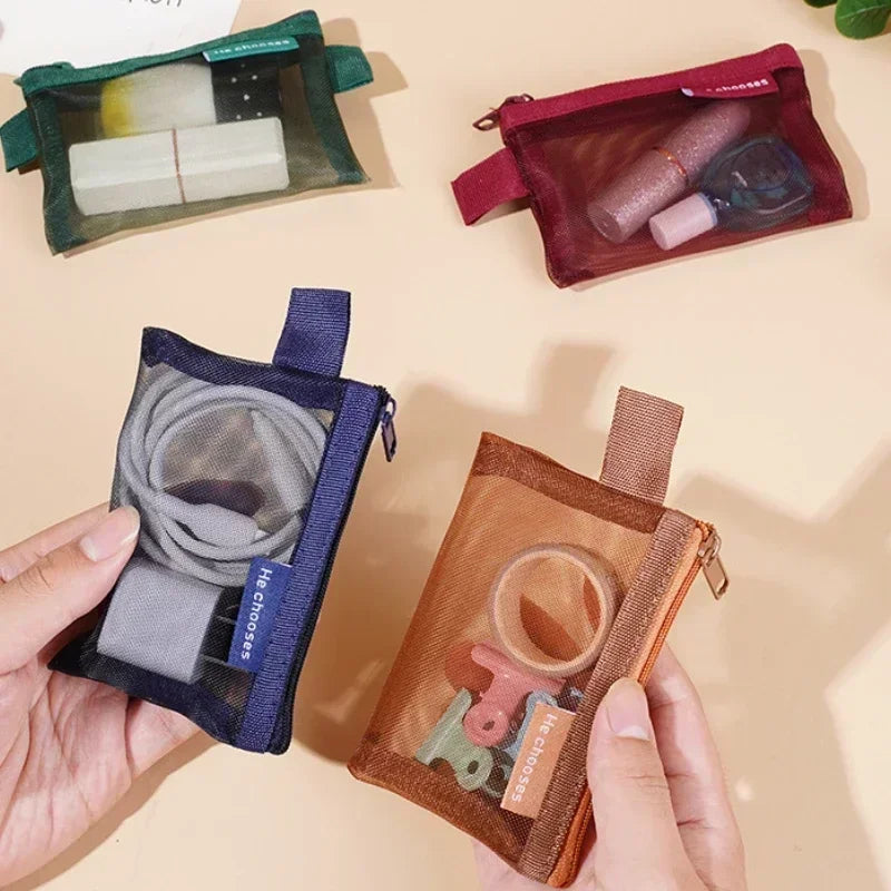 Mini mesh storage bag with zipper seal, lightweight nylon, lightweight and odorless; perfect for travel, stationery storage.