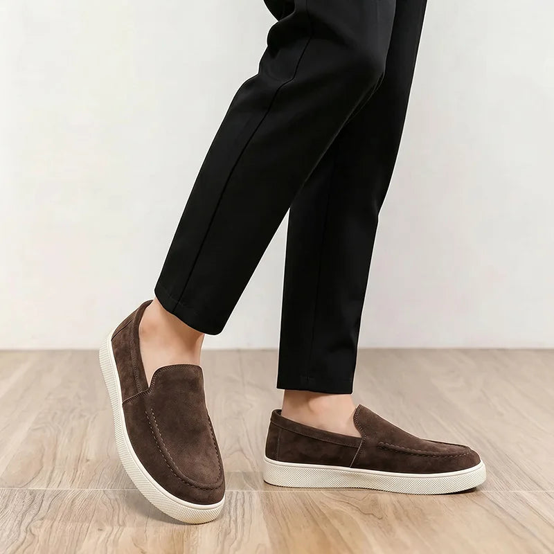 Men's slip on casual shoes four season new breathable soft-sole non-slip comfort outdoor walking shoes fashion sports board shoe