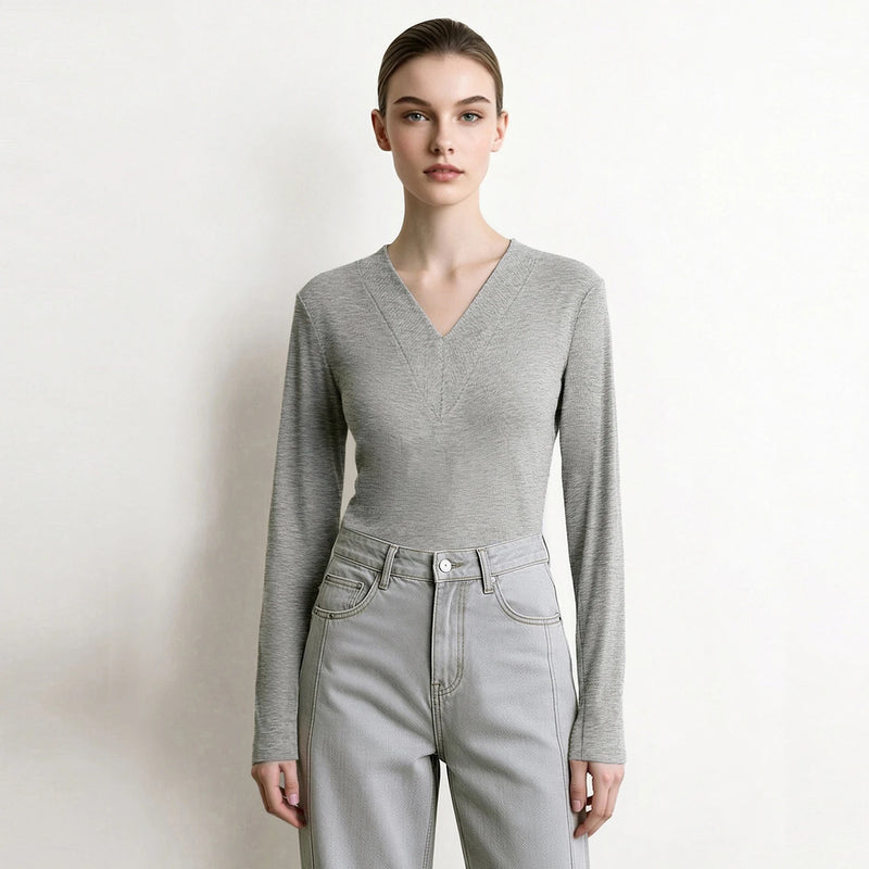 Amii Slim T-shirt V-Neck Long Sleeve Stretch Solid Color T-shirt Women 2026 Autumn New Versatile Cozy Woman Clothing 12613020