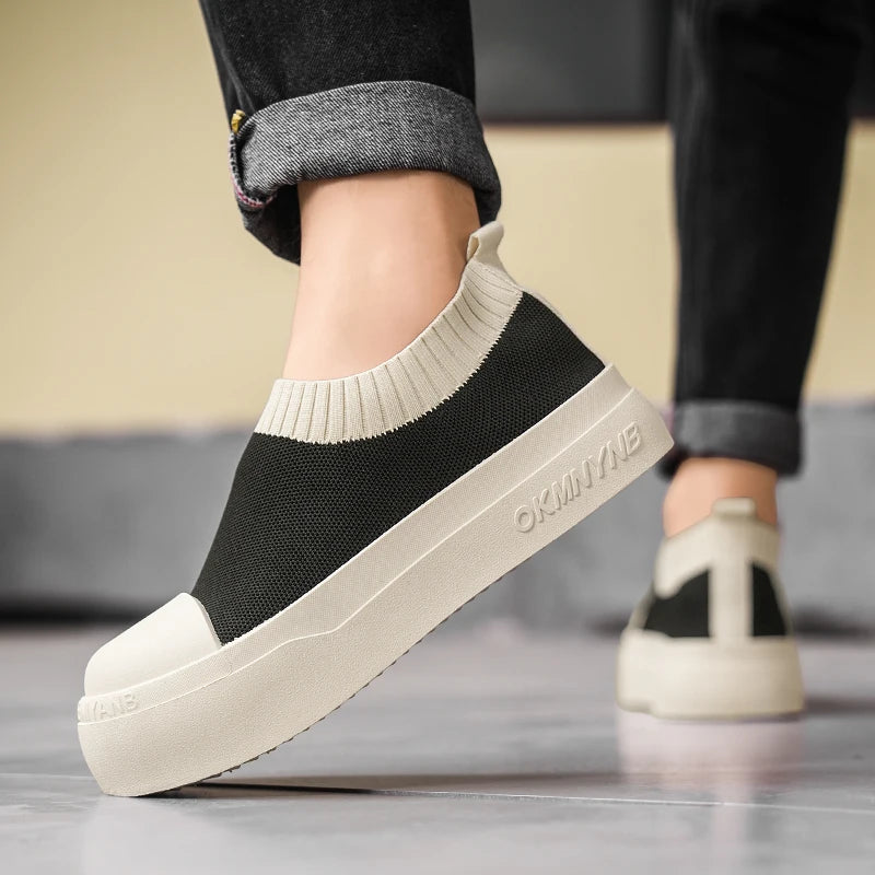 Men's Socks Mesh Thick Sole Casual Shoes Four Seasons Breathable Lightweight Soft-Sole Outdoor Walking Shoes Sports Board Shoes
