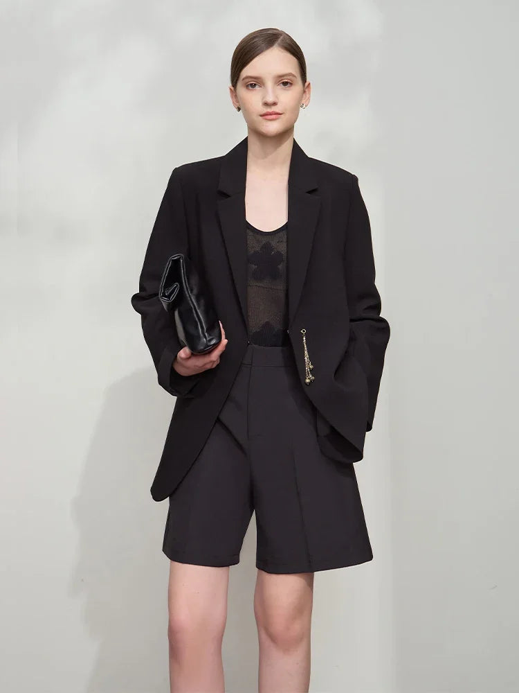 អាវធំ AMII Minimalist Blazer សម្រាប់នារី រដូវស្លឹកឈើជ្រុះ ឆ្នាំ២០២៥ ថ្មី កអាវបើកចុះ អាវក្រៅមានខ្សែសង្វាក់ អាវក្រៅស្មា ពណ៌ខ្មៅ 12521063