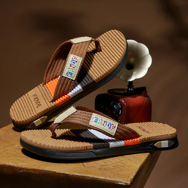 Flip-flops summer new soft-sole anti-slip comfort outdoor beach shoes breathable lightweight men's fashion Joker casual slippers