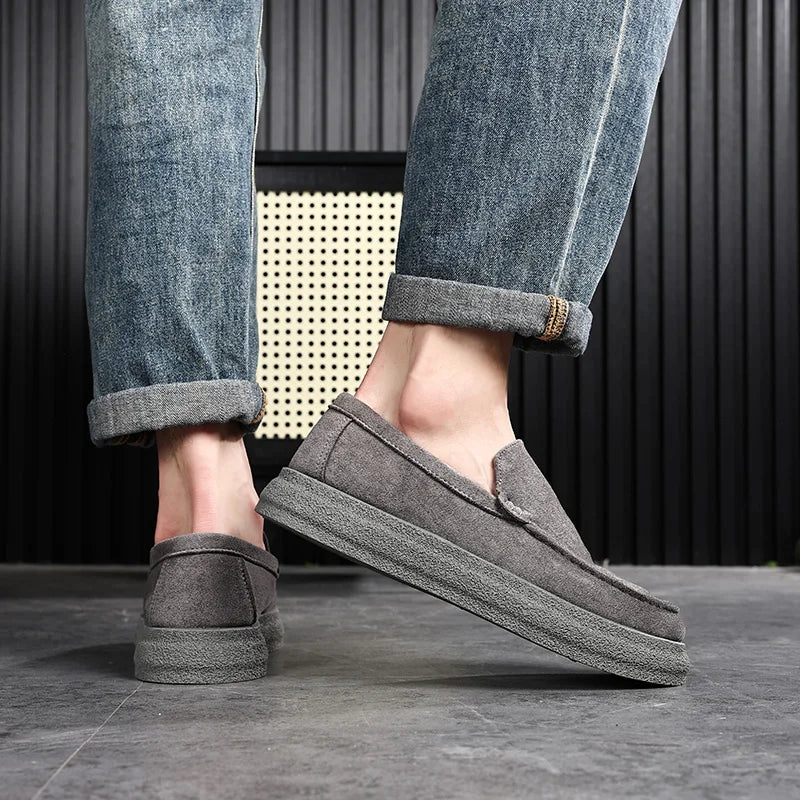 Men's slip on casual shoes four seasons new soft-sole anti-slip comfort light breathable versatile outdoor walking sports shoes