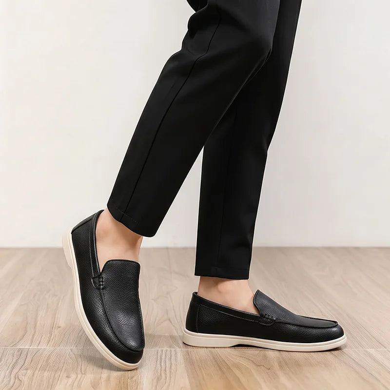 Men's slip on casual shoes Four Seasons new breathable lightweight soft-sole comfort outdoor youth party sports tide board shoes