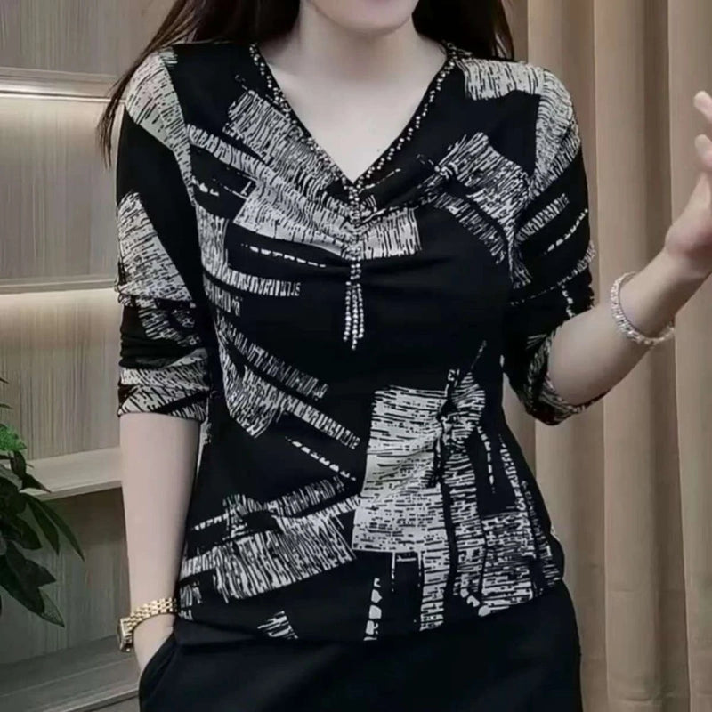អាវយឺតក V ថ្មី រចនាបថចរ រាងប្រហោង សម្លៀកបំពាក់នារី ម៉ូដទាន់សម័យ បែបពេជ្រ ធម្មតា បោះពុម្ពលើអាវក្រៅ បែបខ្លារខិន
