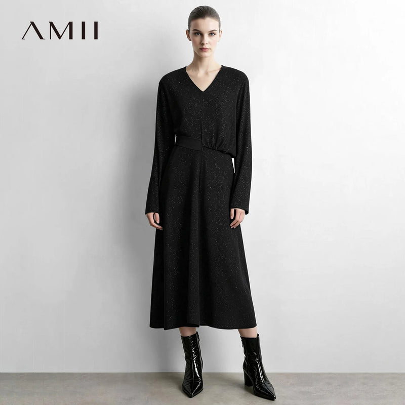 រ៉ូប Amii Minimalist ប៉ាក់រដូវស្លឹកឈើជ្រុះឆ្នាំ ២០២៦ រ៉ូបវែងដៃវែងថ្មីរាងអក្សរ H រាងអក្សរ V ភ្លឺរលោងឆើតឆាយសម្រាប់នារីការិយាល័យ 12613013