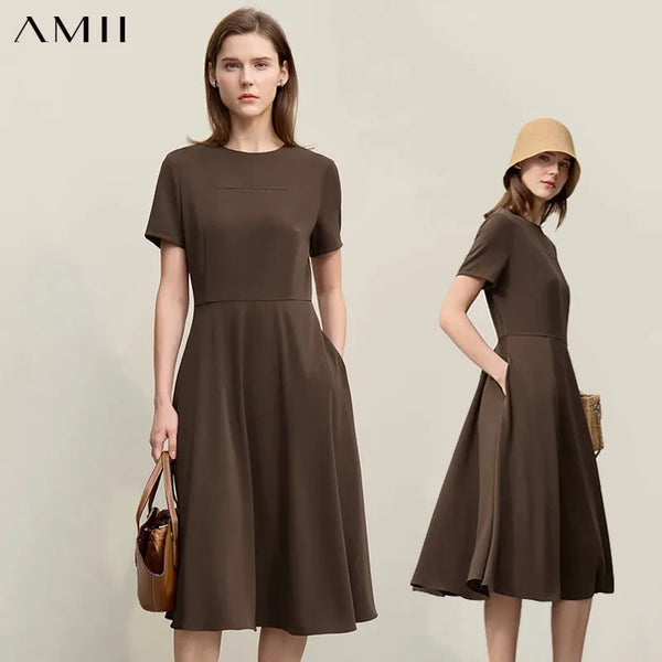 រ៉ូប Amii Womens រដូវស្លឹកឈើជ្រុះឆ្នាំ ២០២៦ រ៉ូបសម្រាប់ធ្វើដំណើរ រ៉ូបក O រាងហោប៉ៅ ចង្កេះស្ដើង សម្លៀកបំពាក់នារី រ៉ូបដៃខ្លីរាងអក្សរ A 12621061