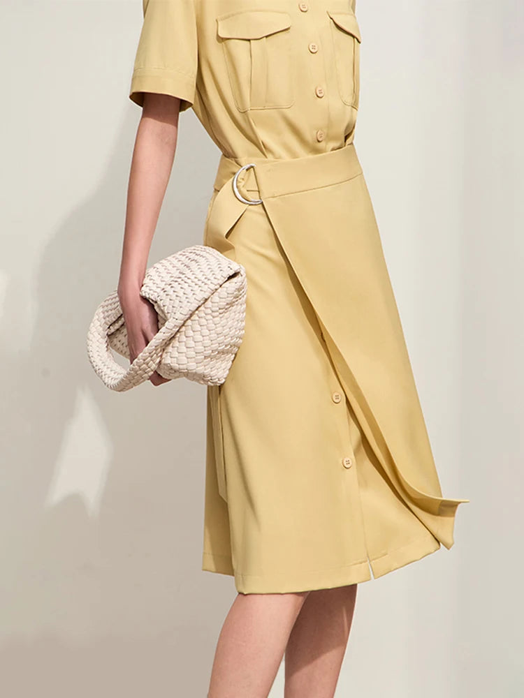 រ៉ូប Amii Minimalism Women រដូវស្លឹកឈើជ្រុះឆ្នាំ ២០២៤ រ៉ូបថ្មី Lapel False Two-piece រចនាប័ទ្ម Safari ដៃខ្លីសម្រាប់នារី ខ្សែរ៉ូប Retro 12441222