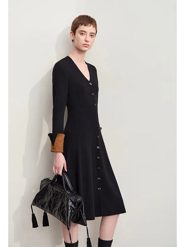 រ៉ូប Amii Minimalism 2026 សម្រាប់នារីរដូវស្លឹកឈើជ្រុះថ្មី Office Lady V-neck ពណ៌ផ្ទុយស្រឡះចង្កេះ A-line រ៉ូបប៉ាក់រឹង 12443083